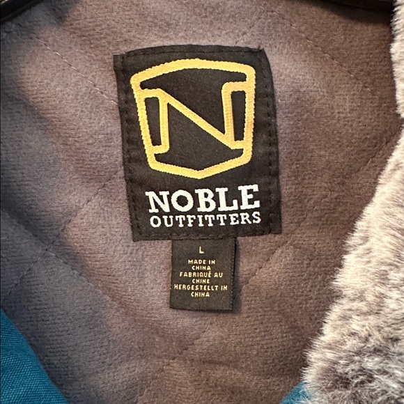 Noble Outfitters Women's Blue Vest with Faux Fur Collar - Picture 2 of 7